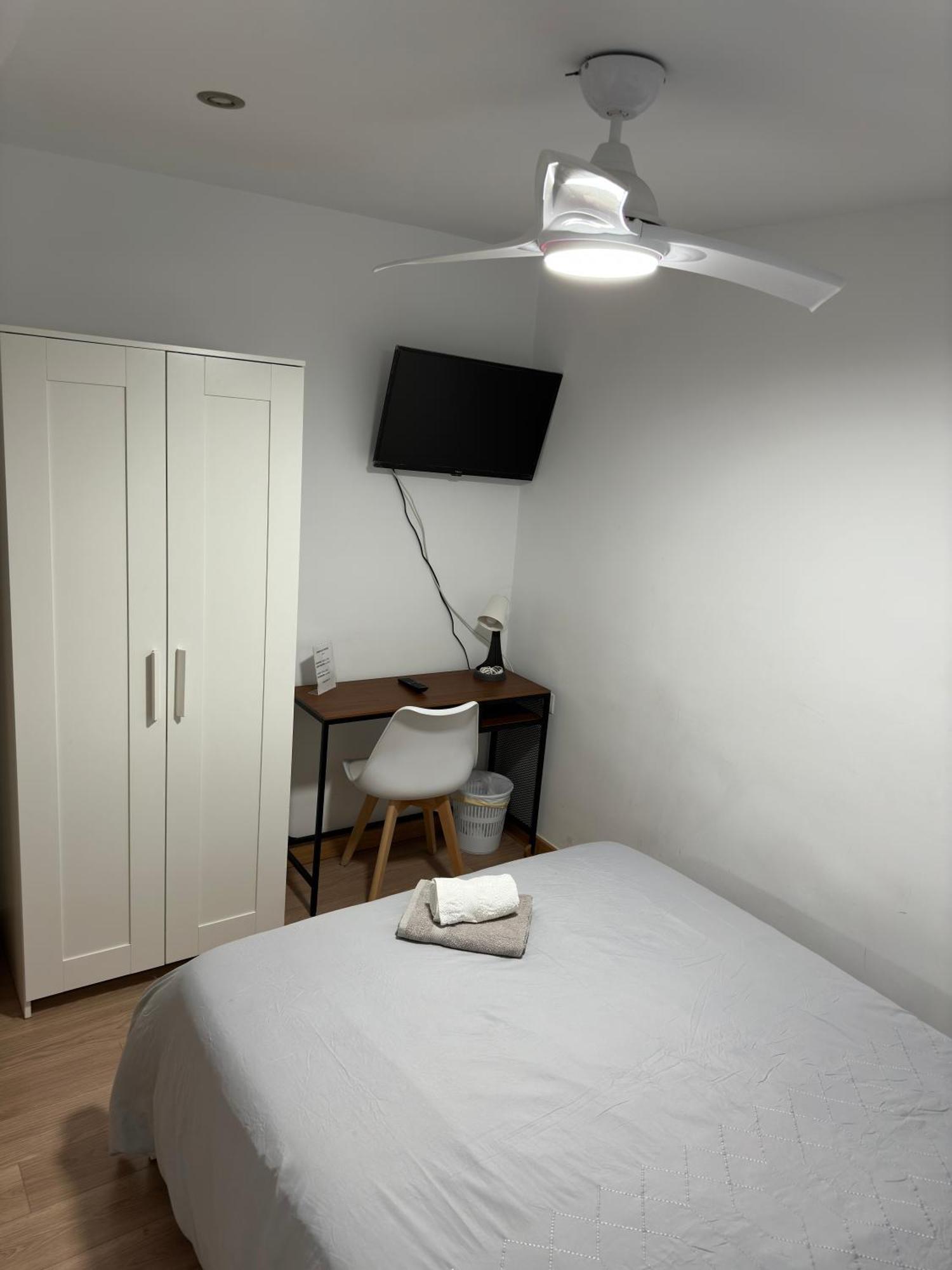 Manrique Rooms Малага Экстерьер фото